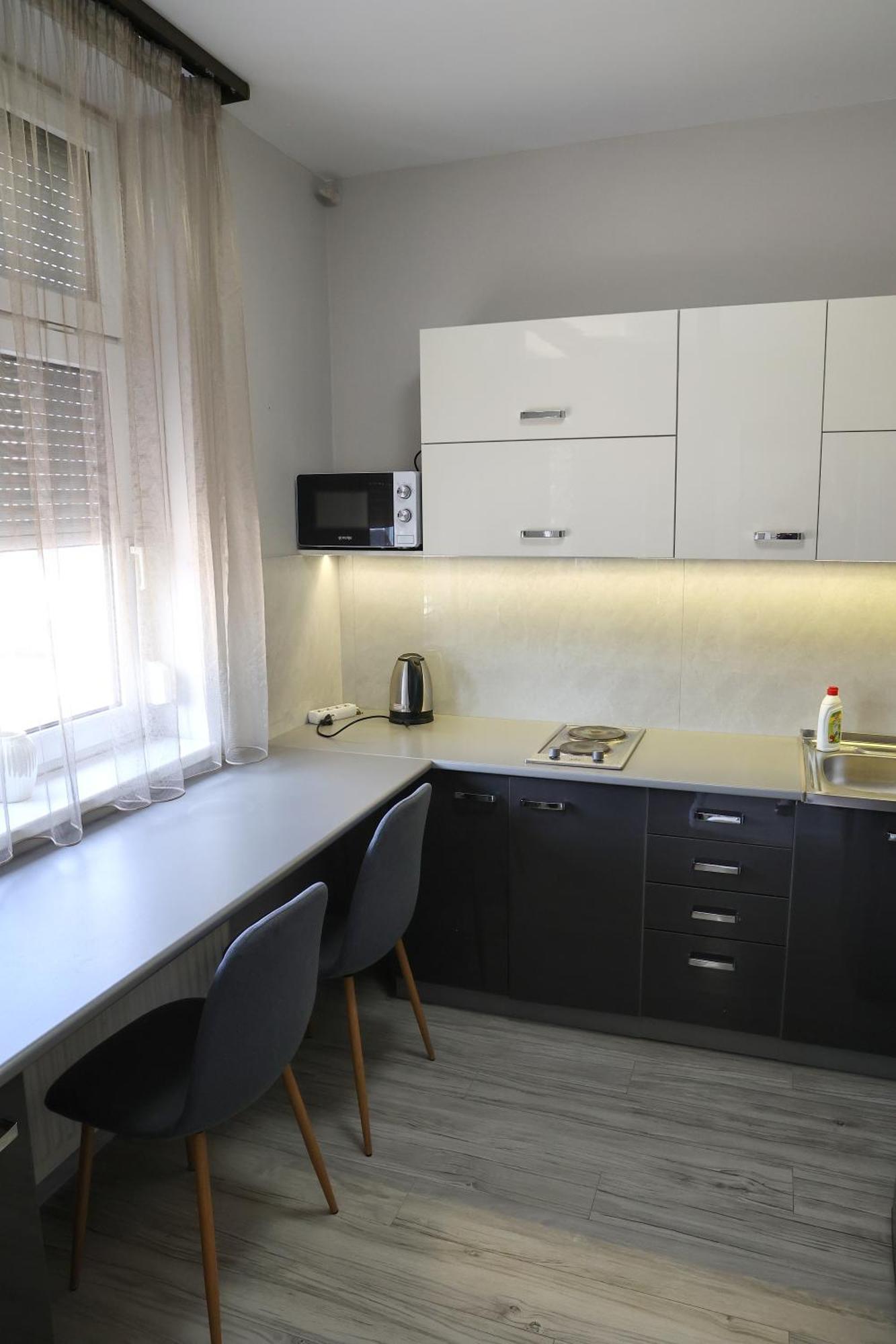 Hotel Forras Комаром Экстерьер фото