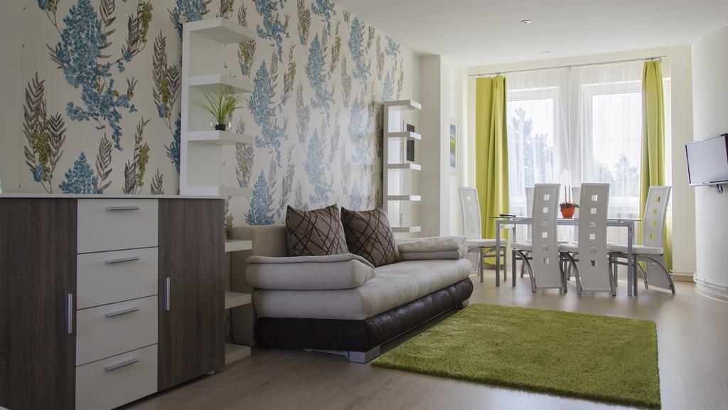 Hotel Forras Комаром Экстерьер фото